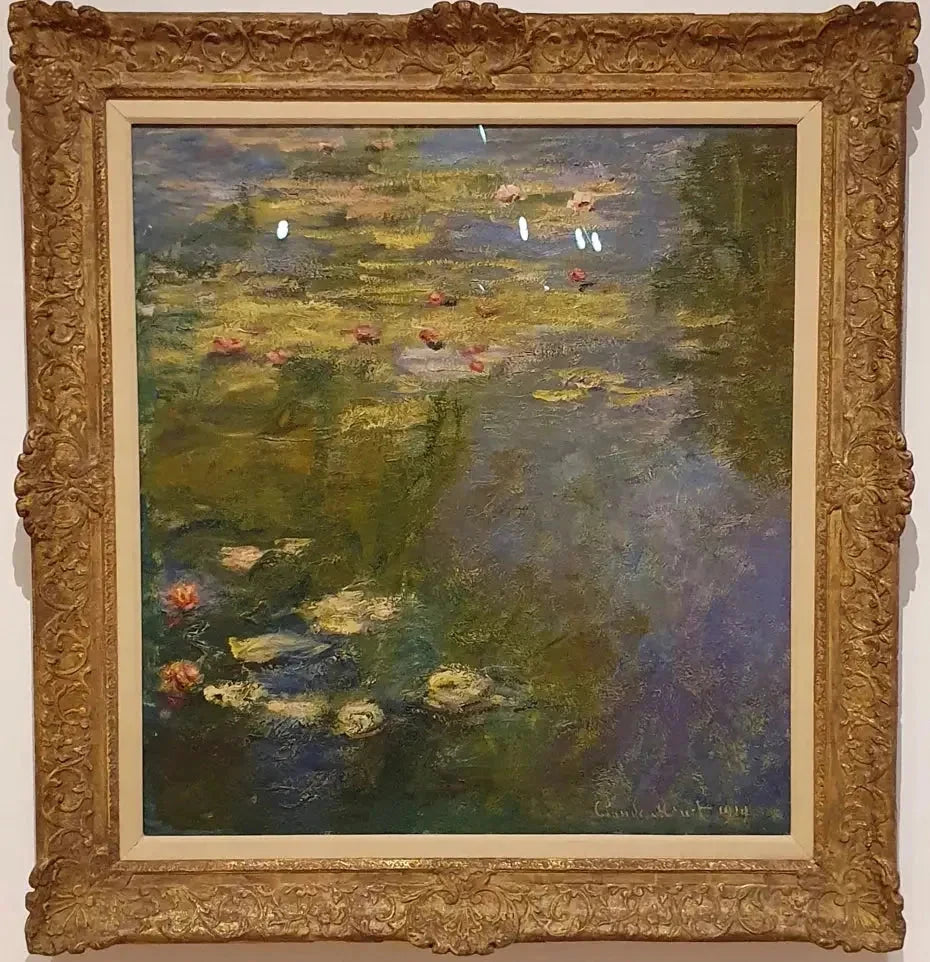 Water Lily Pond de Claude Monet photographié avec son cadre au Tel Aviv Museum of Art