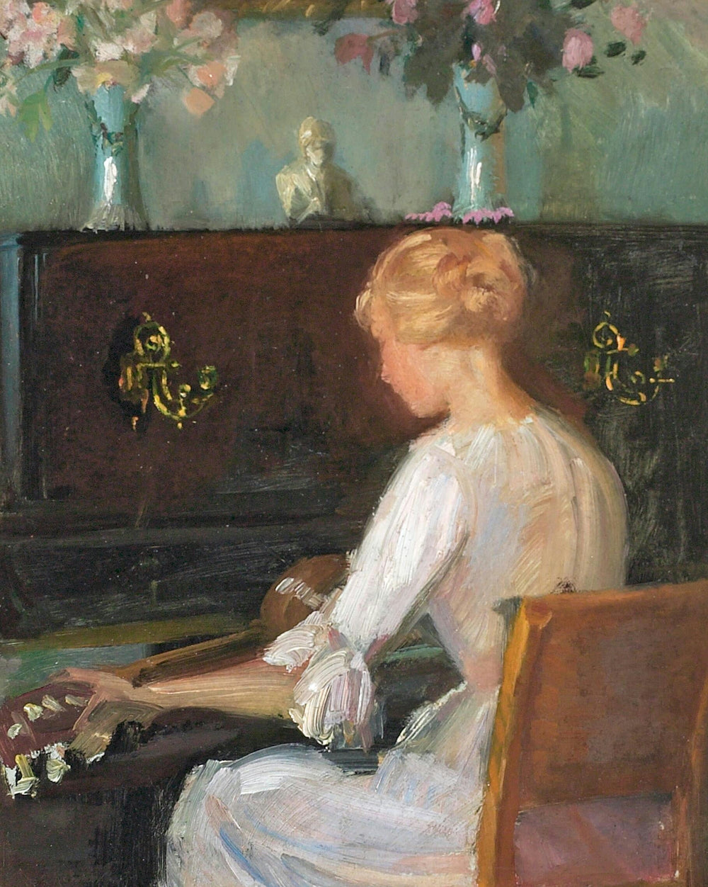 Jeune femme jouant de la guitare devant un piano - Anna Ancher image 1 tableau peint à l’huile sur toile